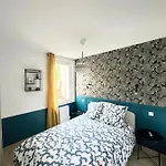 Sacré Appartement/jardin/parking/wifi Apartamento